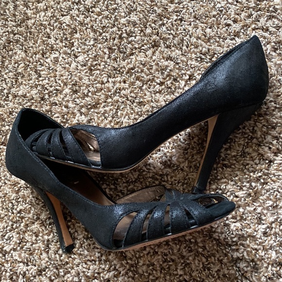 Gorgeous BCBG Black Pumps - Picture 4 of 8